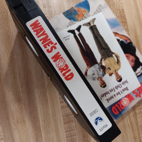 Wayne's World 1992 VHS SNL Mike Myers Dana Carvey Penelope Spheeris VTG 90s Cult - Picture 8 of 8